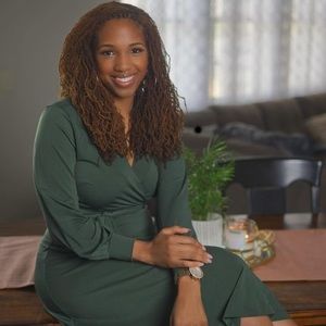 Meet your Posher, Simone